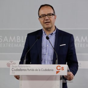 Polo asegura que el PSOE “da la espalda” a casi 70.000 extremeños y a sus familias al no aprobar las enmiendas de Cs